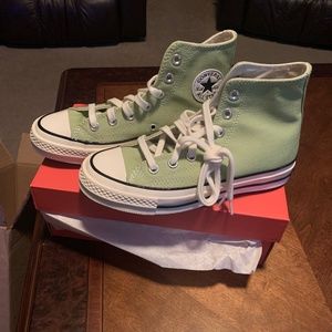 Green high top converse